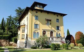 Welcome To Villa Callas